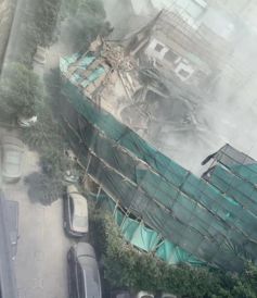 上海舊改建筑坍塌救援現場 消防隊長連續奮戰五小時暈倒送醫